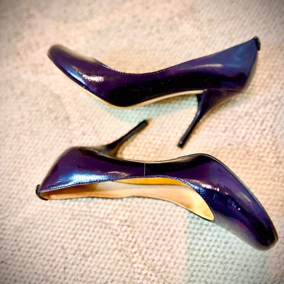 Cute and flirty round toe heel - Picture 2 of 3